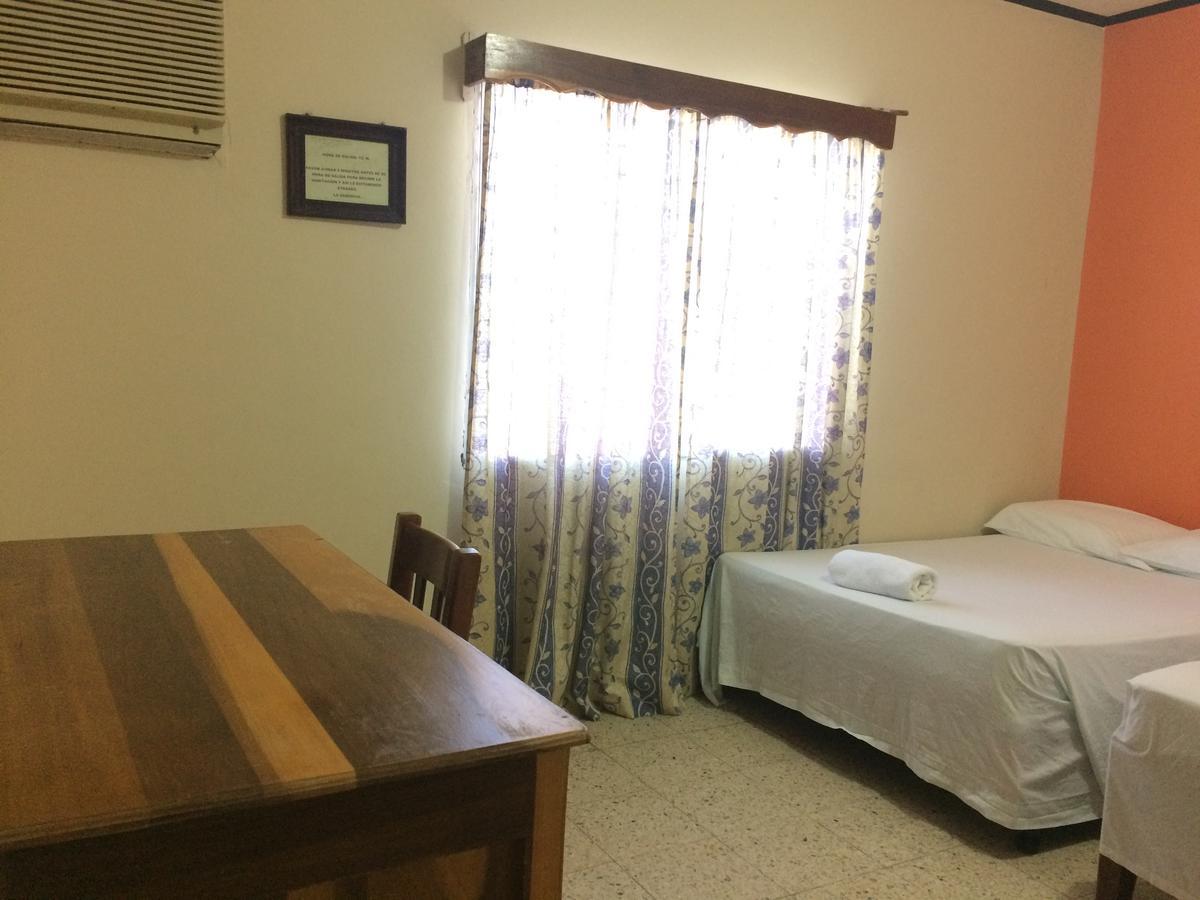 Hotel Casa Marina La Ceiba Dış mekan fotoğraf